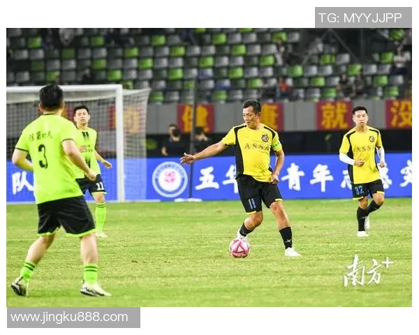 2024香港足球明星赛盛大举行球迷齐聚共庆足球盛宴 2024香港足球明星赛盛大举行球迷齐聚共庆足球盛宴