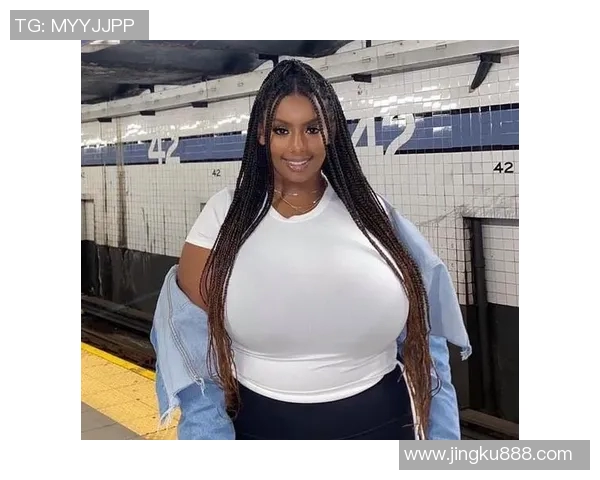 巴西黑人足球明星与模特甜蜜结婚共同开启幸福新篇章 巴西黑人足球明星与模特甜蜜结婚共同开启幸福新篇章