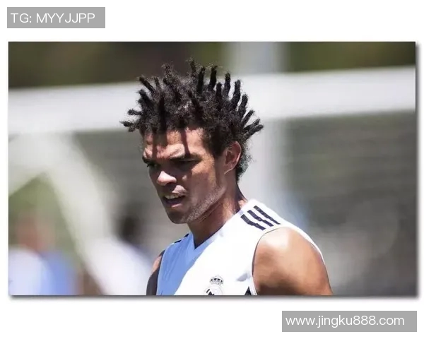 时尚足球明星男生发型大盘点让你轻松找到最酷的造型灵感