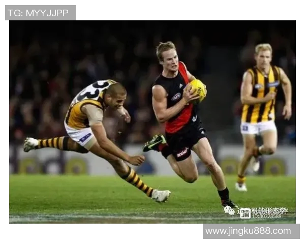 绰号水牛的足球明星如何在绿茵场上展现力量与技巧的完美结合